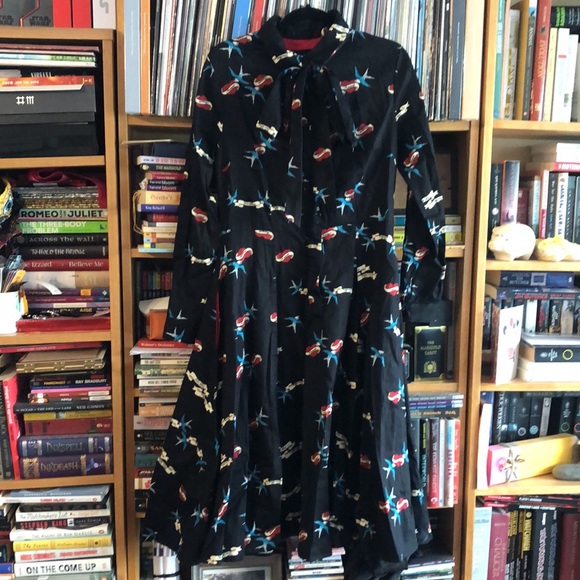 Collectif UK 12/ US 8 Long Sleeve black dress with blue bird and hearts print - Picture 1 of 7